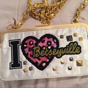 Betsy Johnson I heart Betseyville white clutch